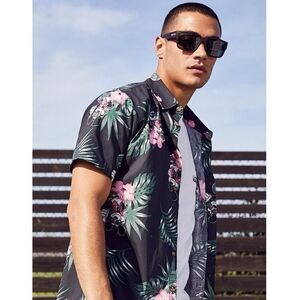 Disney x Neff Mickey Mouse Hawaiian Shirt sz M